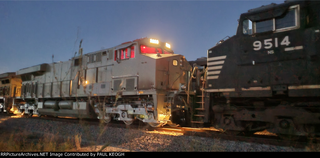 The Texas Sun Has Set and It Brings Out The Red on BNSF 3283!!!